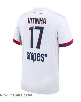 Billige Fotballdrakt Paris Saint-Germain Vitinha #17 Replika Bortedrakt 2025-26 Kortermet